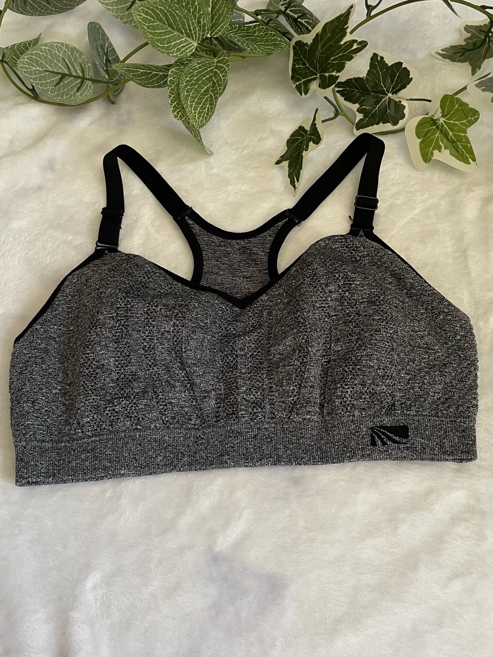Marika Sports Bra Racerback Seamless Heather Gray Adjustable Straps Size M